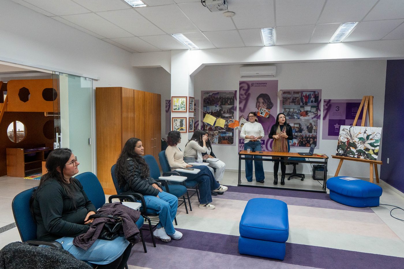Roda de conversa na sala do curso de Pedagogia