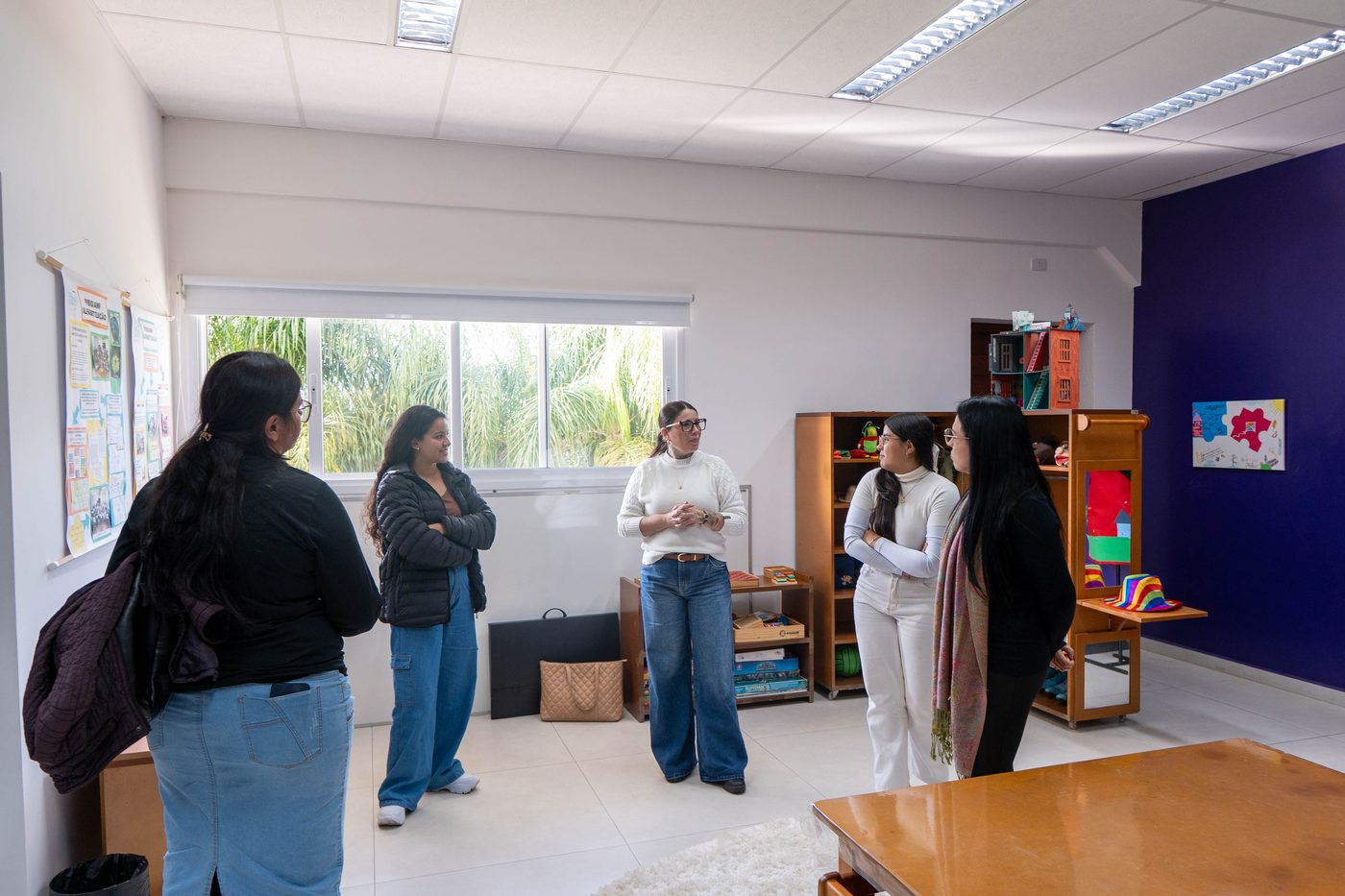 Participante acompanhando a atividade em sala